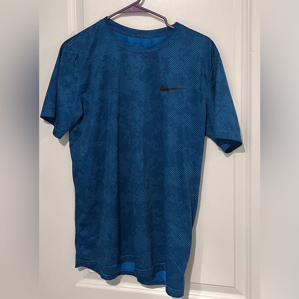 Nike performance tee